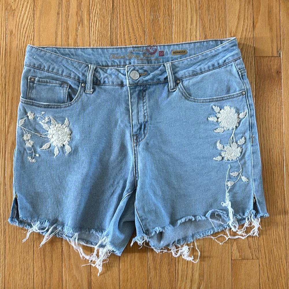 Vintage 90s cutoff floral jean‎ embroidered Bermuda denim shorts size 14
